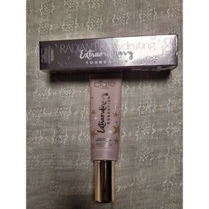 Ciate London Extraordinary Foundation 137N Pebble Radiant Hydrating 1.69oz‎ NEW
